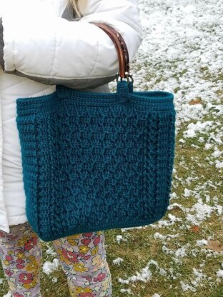 Cabled Zig Zag Bag