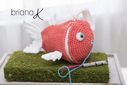 Fish Wristlet Yarn Holder Bag