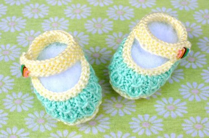 Mock Cables Mary Jane Baby Booties