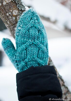Valanar Mitts