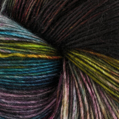 Charcoal Prismatic (574).