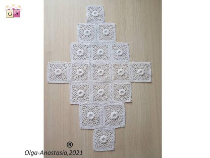 White openwork square runner
