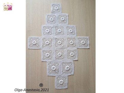 White openwork square runner