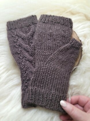 Kaarna Fingerless Gloves