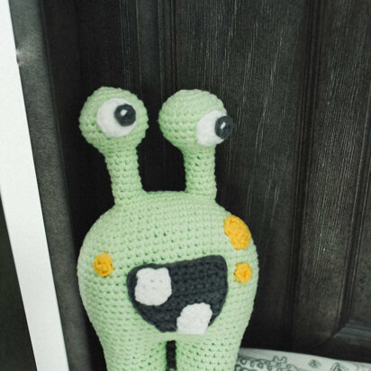 Alien Amigurumi in Lion Brand Feels Like Butta - M20413 FB - Downloadable PDF