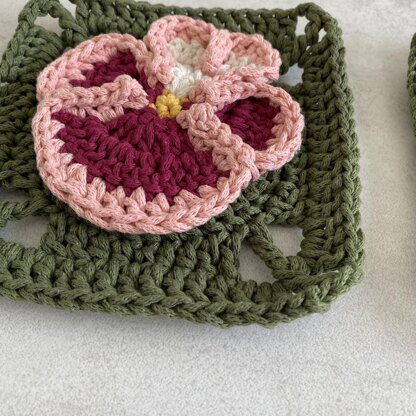 Pansy Granny Square