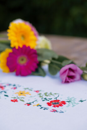 Vervaco Fresh Flowers Table Runner Cross Stitch Kit - 40cm x 100cm