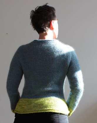 Simple Ziggurat Pullover