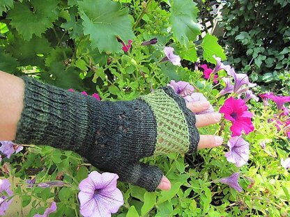 In Bloom fingerless mittens