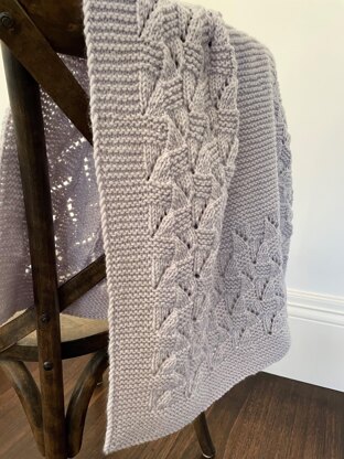 Aran Lace Baby Blanket BJ84