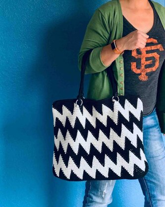 Zigzag Crochet Tote Bag