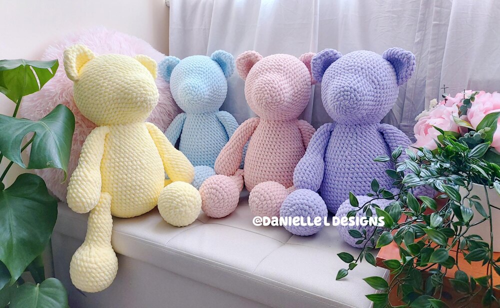 Smiling Bear Crochet Plush Toy – Enimade