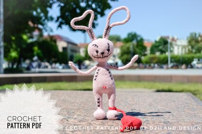 Amigurumi bunny rabbit in love