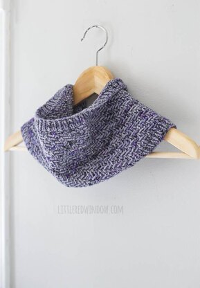 Hazel Herringbone Cowl