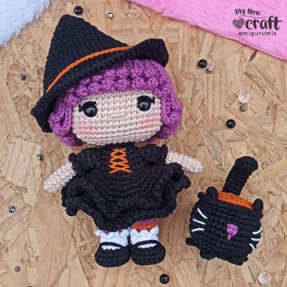 Ivy Witch and Cauldron Cat Amigurumi