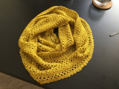 Lace scarf