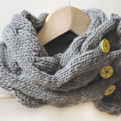 Cabled Cowl