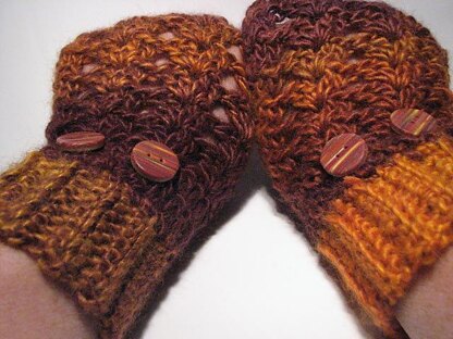 Chunky Lace Fingerless Mitts