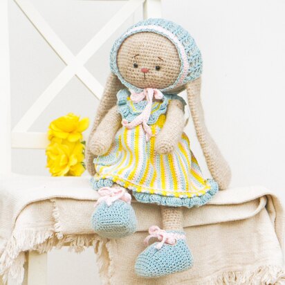 Doll Clothes, Crochet Pattern - Outfit APRIL