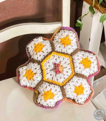 Granny Hexagon Pillow