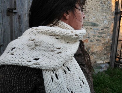 Lace knit scarf