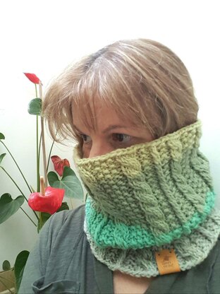 Moss Cable Cowl Neckwarmer