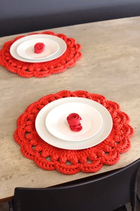 Candy Apple Placemats in Circulo Premium T-shirt Yarn - Downloadable PDF