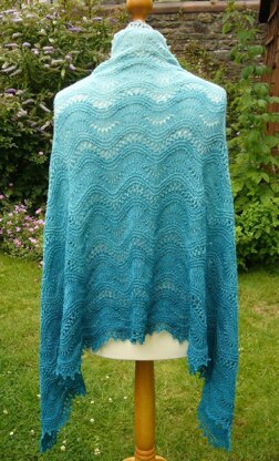 Rippling waves shawl