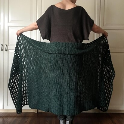 Easy Crochet Wrap Pattern: Shawl We-Wear-Green Wrap