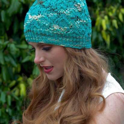 Tamsin Hat in Araucania Huasco DK - E-SS17PAD-HUADK - Downloadable PDF