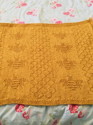 Bumble Bee Blanket Knitting pattern by Knit Sew Make