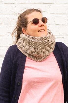 Tresse Infinity Cable Scarf