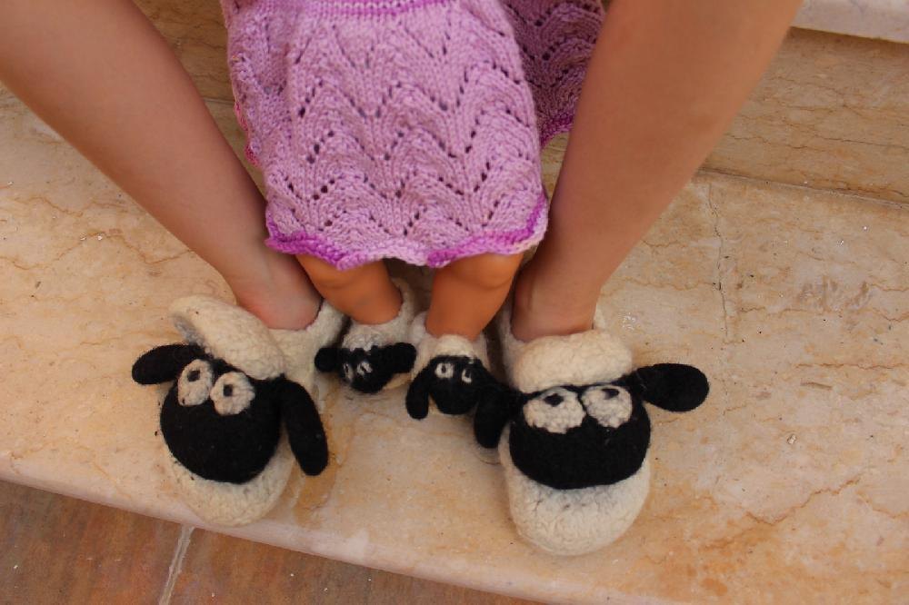 Shaun s Slippers Seamless Felted Sheep Shoes Knitting pattern by