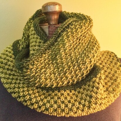 Beazley Infinity Scarf - knitting pattern