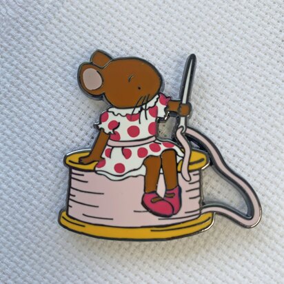 Bothy Threads Sewing Mouse Needle Minder - 4 x 4cm