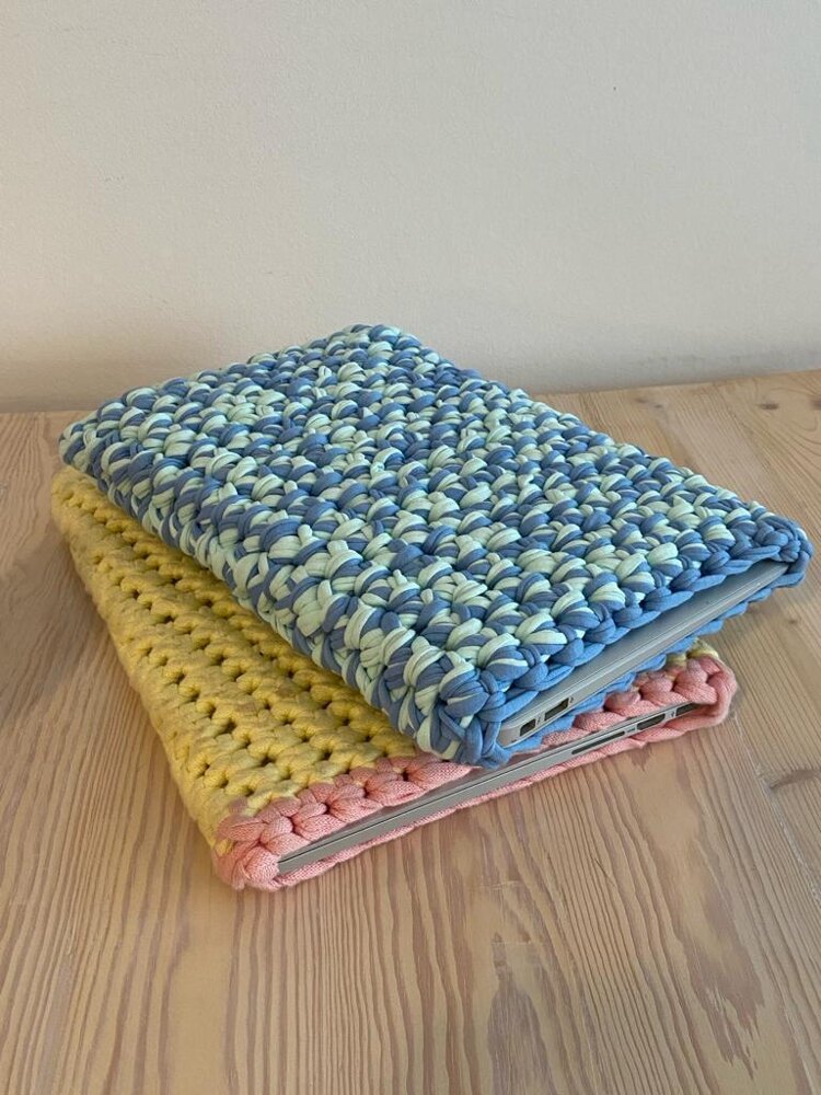 Easy Crochet Laptop sleeve