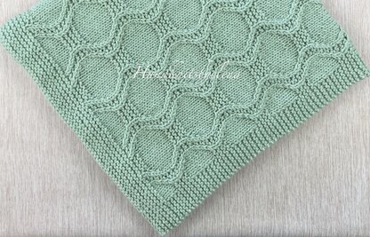 Baby Blanket in a Large Turtle Shell Stitch