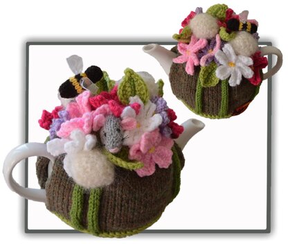 Dandelion & Cosmos Field Mouse Tea Cosy
