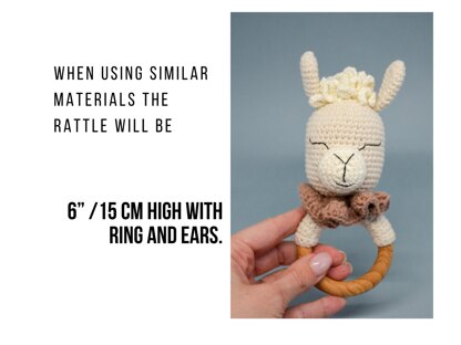 Llama baby rattle amigurumi