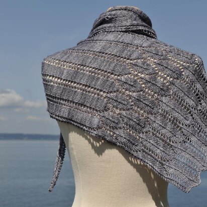 Aloft Shawlette