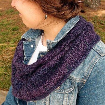 Hidden Leaves Cowl