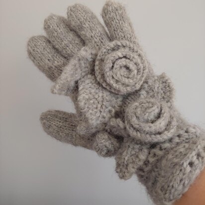 Rosebud Gloves