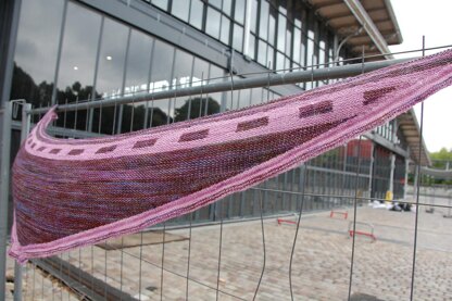 Tschumi shawl