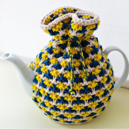Textured Tweed 4 Cup Teapot Cosy Knitting Pattern.