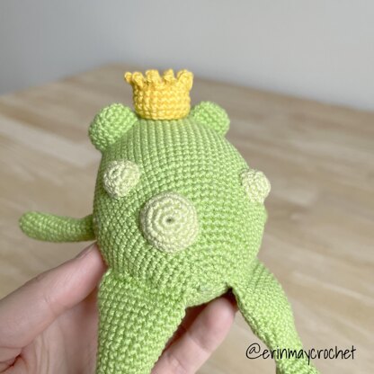 Fernando the Frog Prince Amigurumi Crochet Pattern by erinmaycrochet