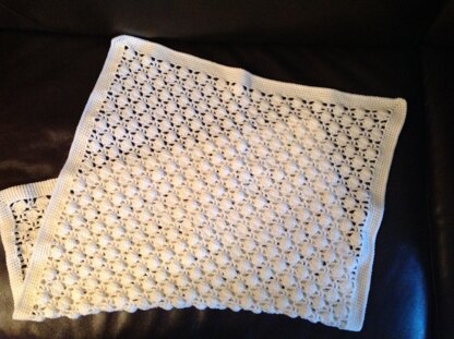 Dotty baby blanket