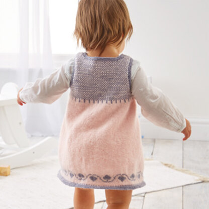 Sirdar 5301 Pinafore and Shoes in Snuggly 100% Merino PDF