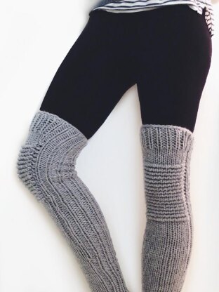 Moto Leg Warmers Pattern — Two of Wands