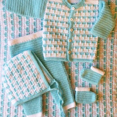 5pcs Crocheted Newborn Baby Set - blanket, top, pants, bonnet, booties