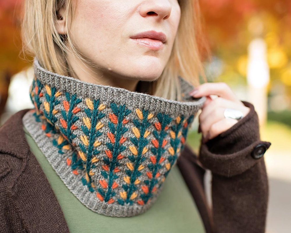 50 вязаных. Вязаная шапка женская за 50 лет. 50 вязаных. 50 вязаных. 50 вязаных.